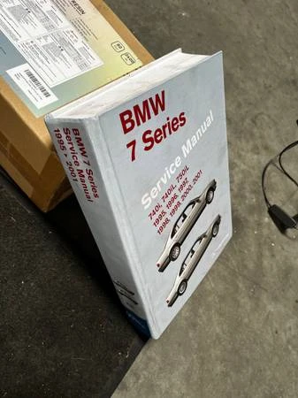 2001 BMW E38 7 Series - Image 8 of 8