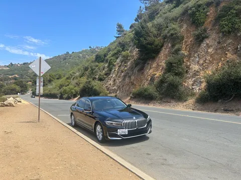 2020 BMW 740iL