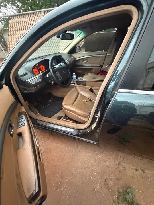 BMW 7 Series - Image 9 of 10
