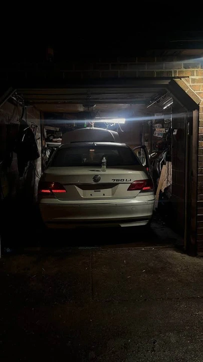 2007 BMW E65/E66 750i & 760i Sedan - Image 3 of 7