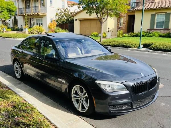 BMW E38 750i & 750iL Sedan - Image 7 of 21