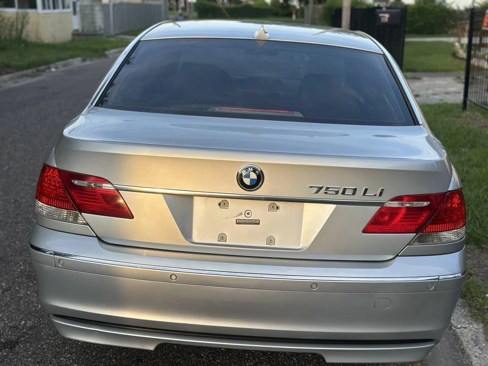 2006 BMW E65/E66 750i & 760i Sedan - Image 3 of 24