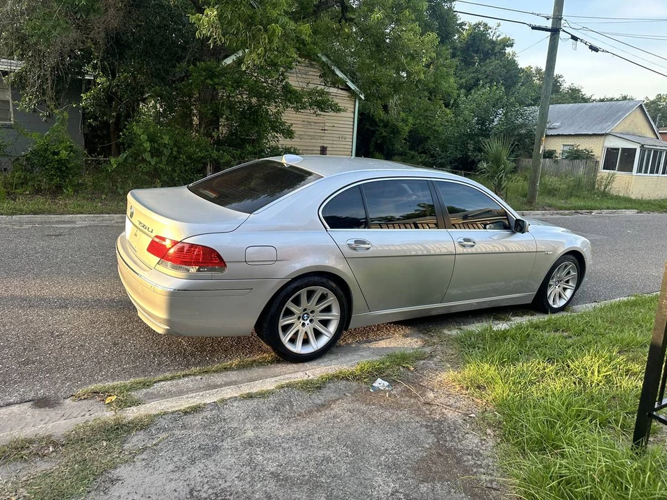 2006 BMW E65/E66 750i & 760i Sedan - Image 8 of 24
