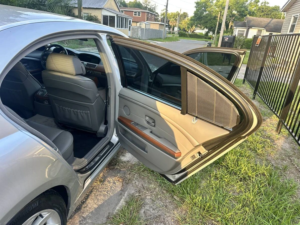 2006 BMW E65/E66 750i & 760i Sedan - Image 16 of 24