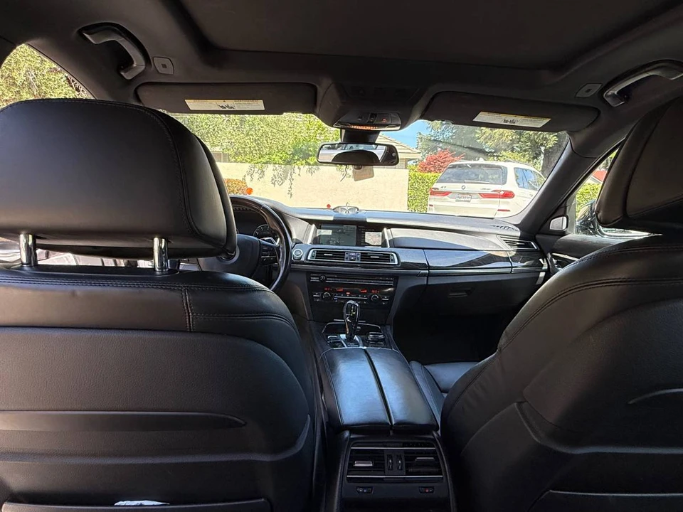 2014 BMW Alpina B7 - Image 8 of 13