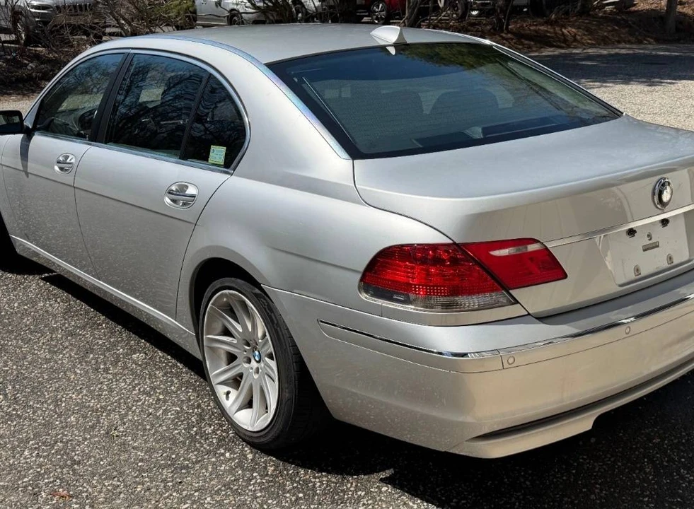 2006 BMW E65/E66 750i & 760i Sedan - Image 3 of 3