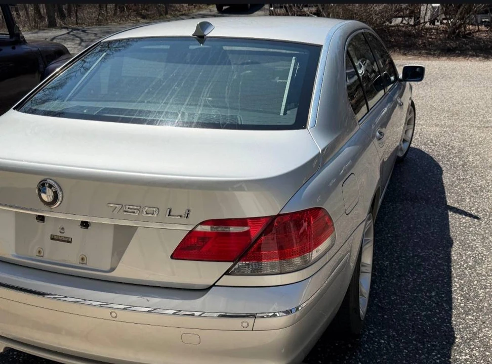 2006 BMW E65/E66 750i & 760i Sedan - Image 2 of 3