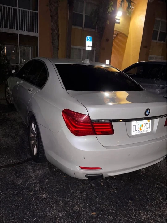 BMW 7 Series - Image 2 of 5
