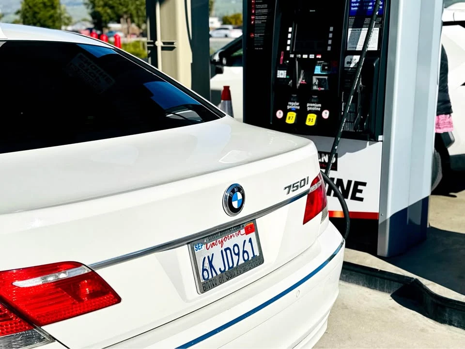 2008 BMW E65/E66 750i & 760i Sedan - Image 2 of 9