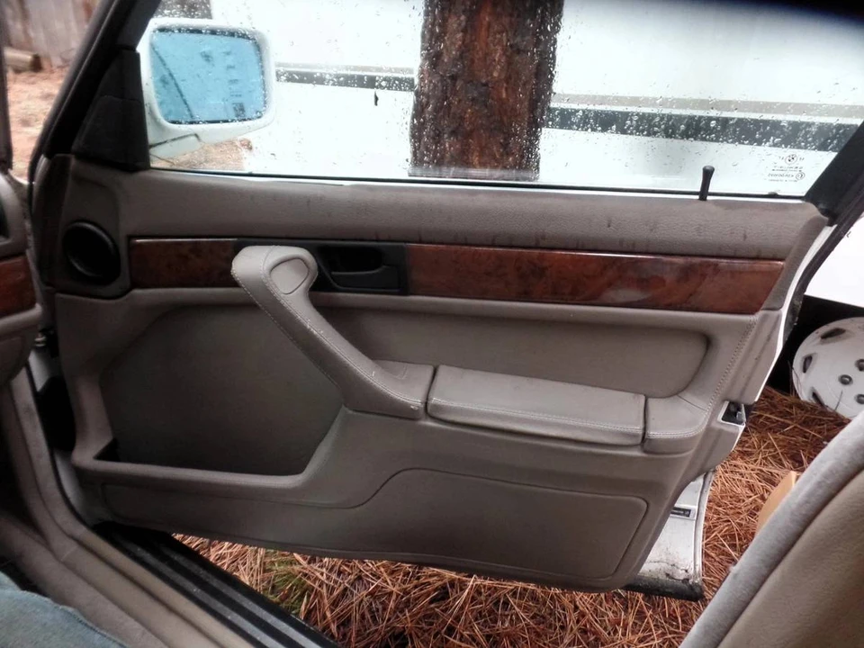 1991 BMW E32 7 Series - Image 13 of 21