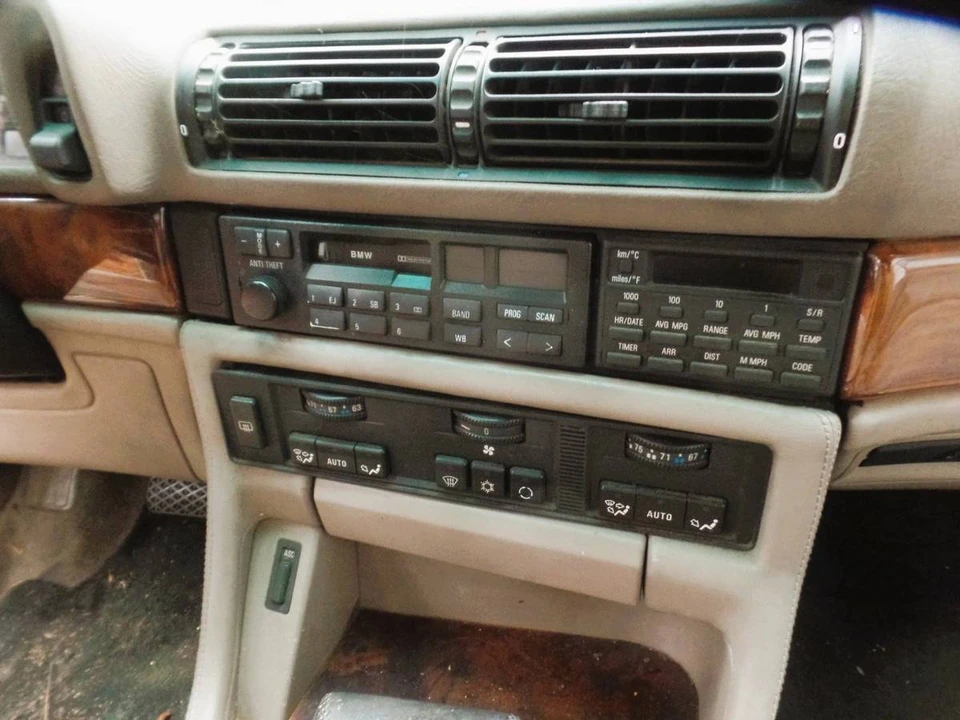 1991 BMW E32 7 Series - Image 10 of 21