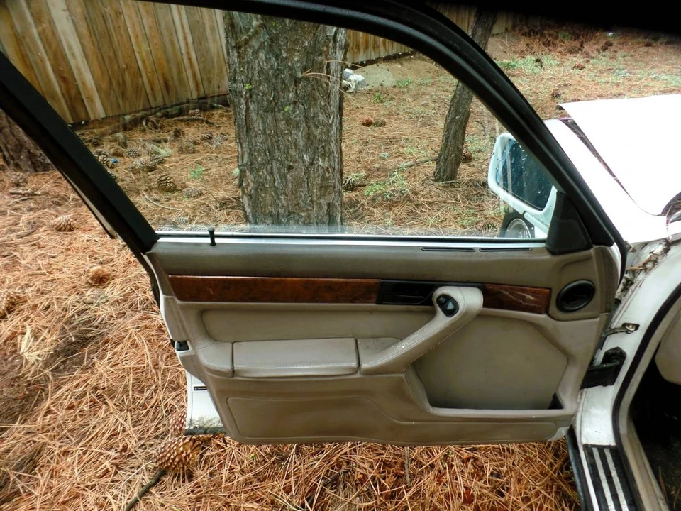 1991 BMW E32 7 Series - Image 7 of 21
