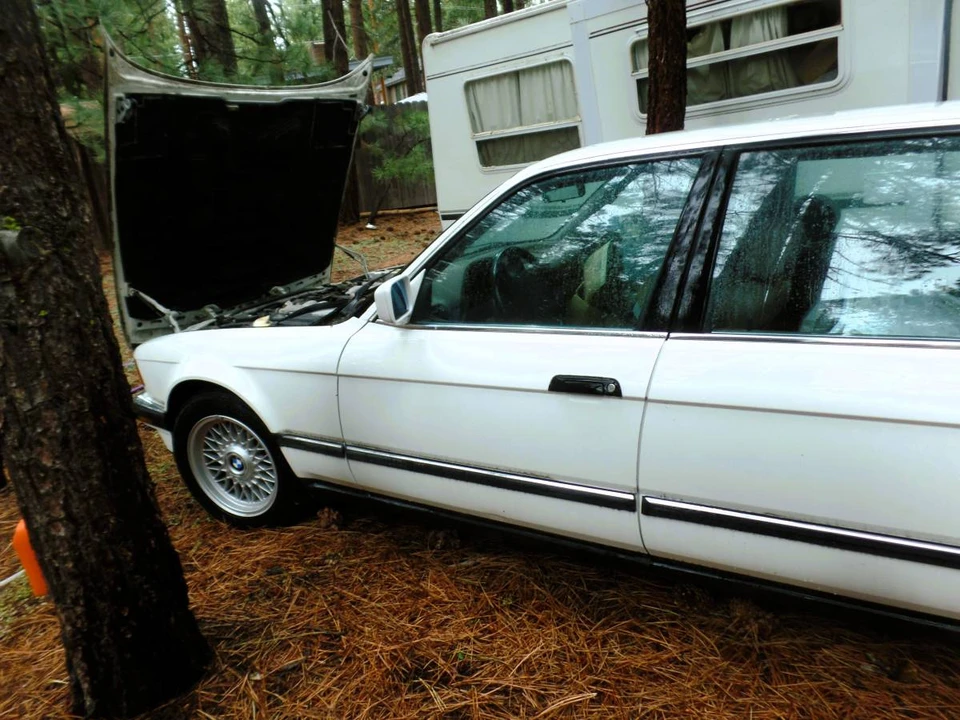 1991 BMW E32 7 Series - Image 5 of 23