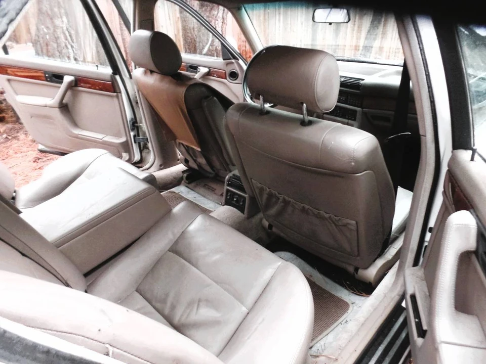 1991 BMW E32 7 Series - Image 16 of 23