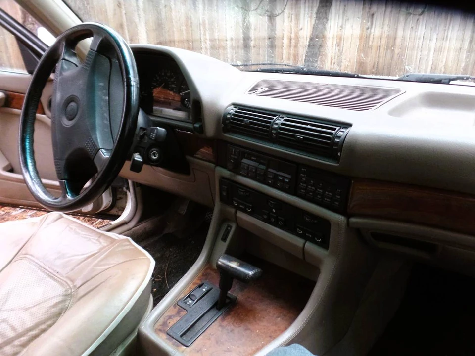 1991 BMW E32 7 Series - Image 12 of 23