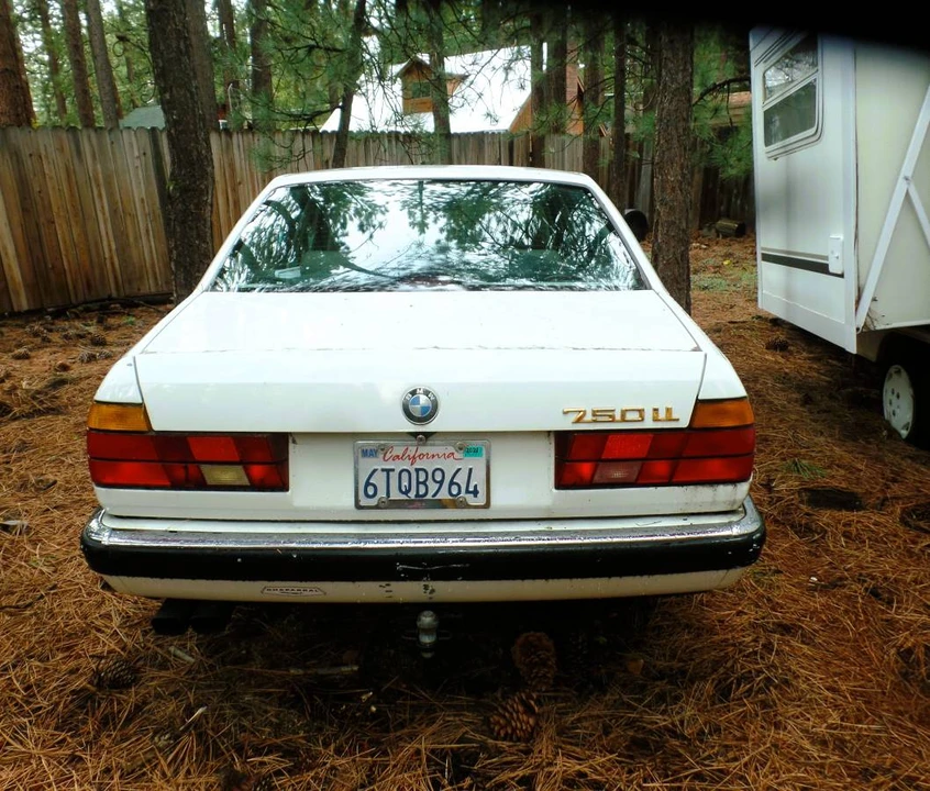 1991 BMW E32 7 Series - Image 8 of 23
