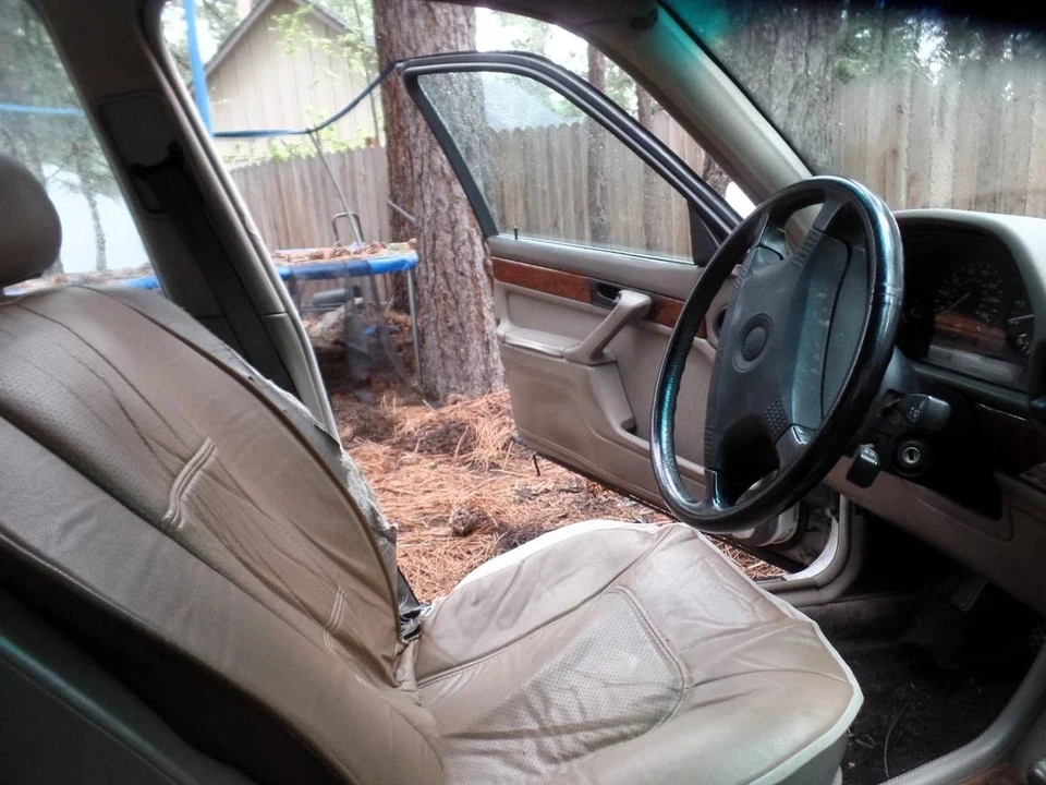 1991 BMW E32 7 Series - Image 13 of 23