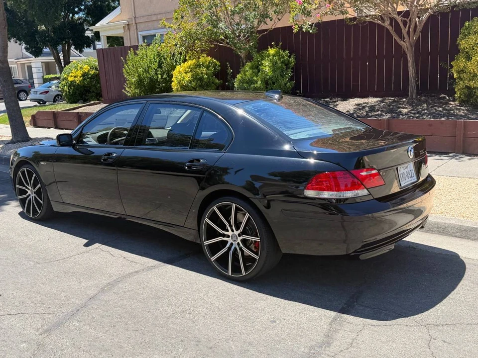 2007 BMW E65/E66 750i & 760i Sedan - Image 15 of 20