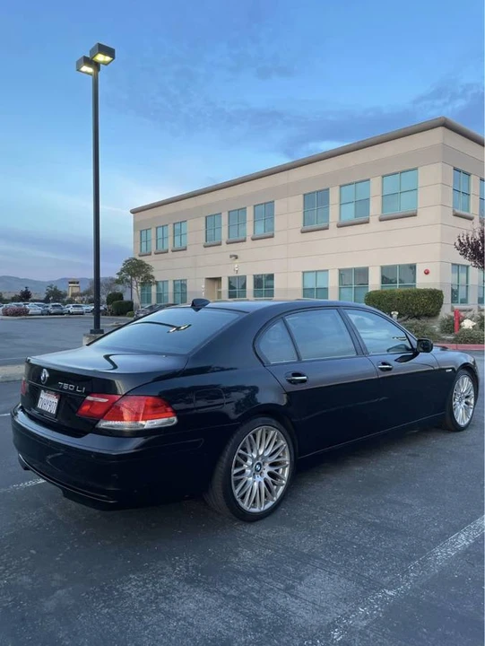 2007 BMW E65/E66 750i & 760i Sedan - Image 3 of 8
