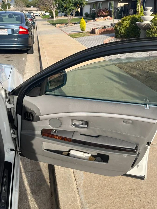 2006 BMW E65/E66 750i & 760i Sedan - Image 14 of 17