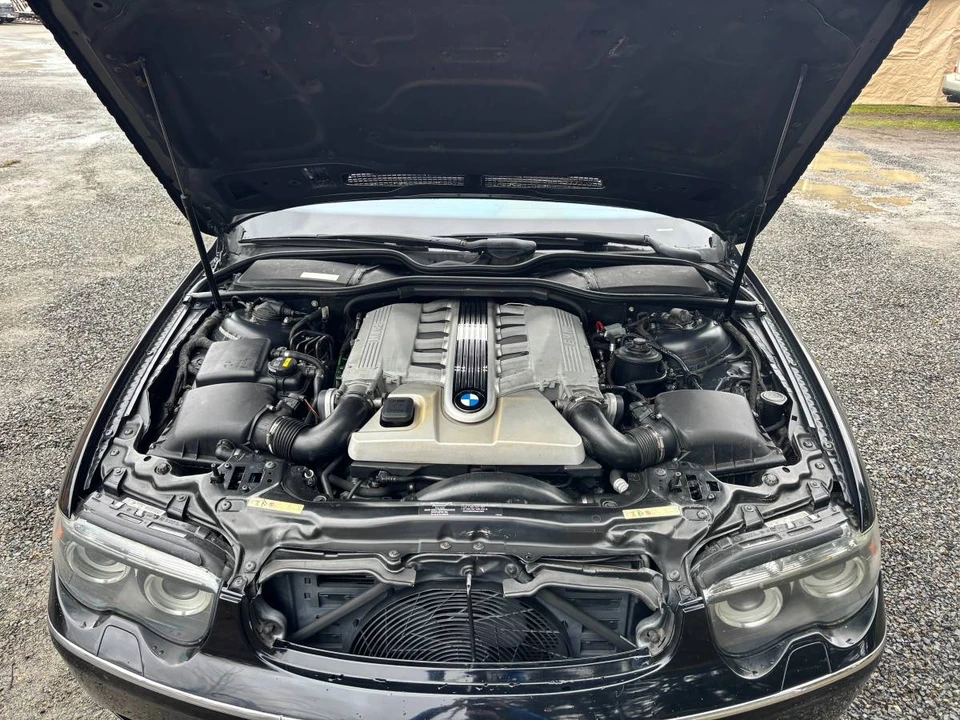 2003 BMW E65/E66 750i & 760i Sedan - Image 10 of 16
