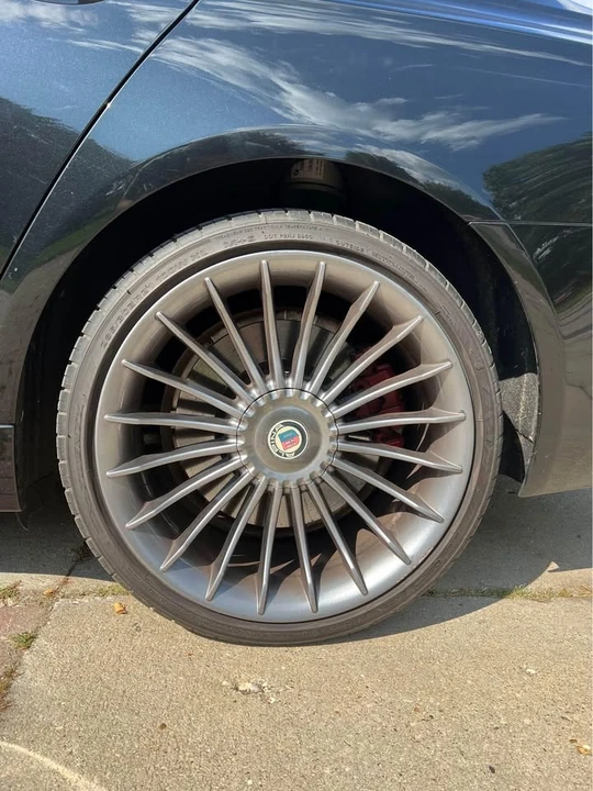 2011 BMW Alpina B7 - Image 3 of 9