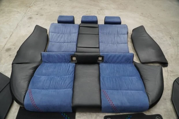 Parts & Memorabilia Seats & Interior - Image 3 of 6