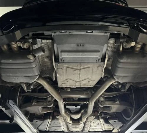 2011 BMW Alpina B7 - Image 8 of 14