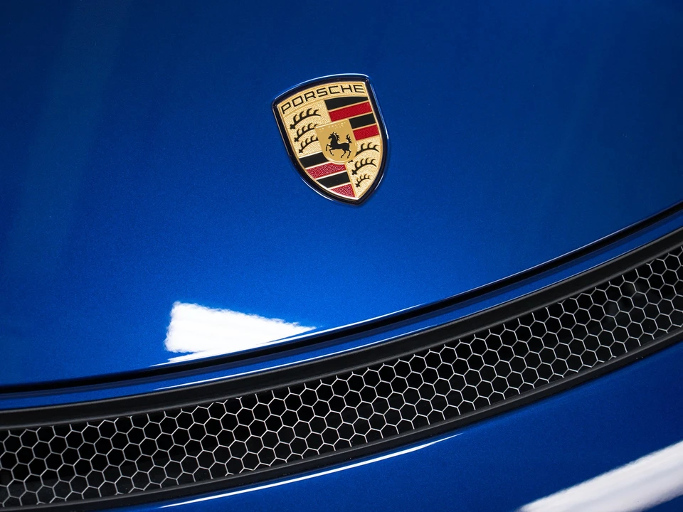 2021 Porsche 718 Cayman GT4 - Image 12 of 31