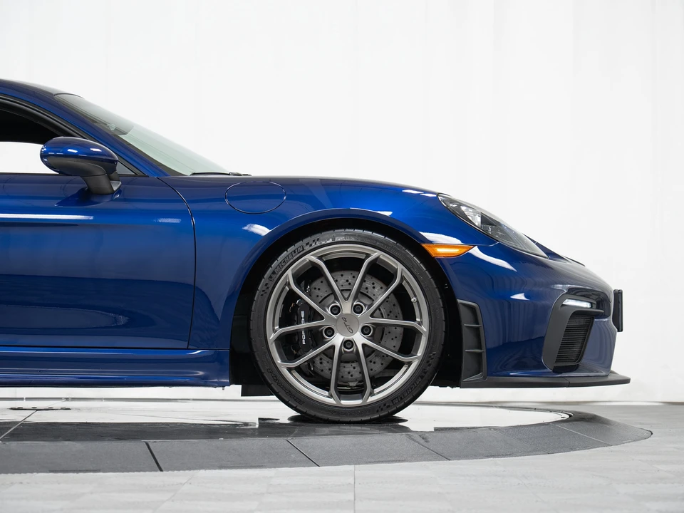 2021 Porsche 718 Cayman GT4 - Image 11 of 31