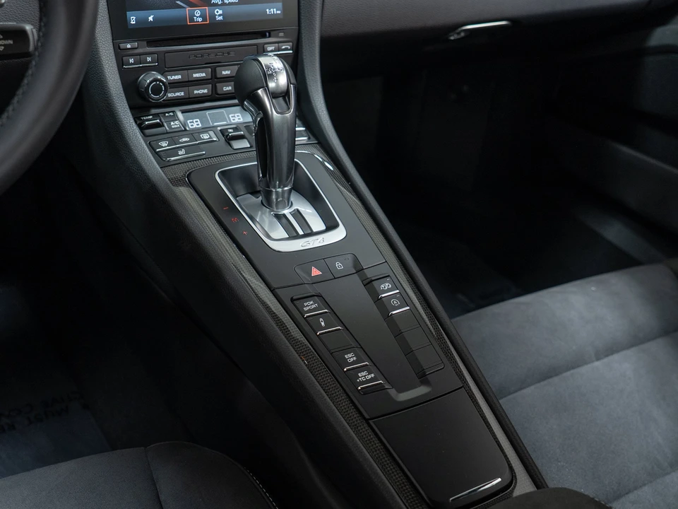2021 Porsche 718 Cayman GT4 - Image 29 of 31
