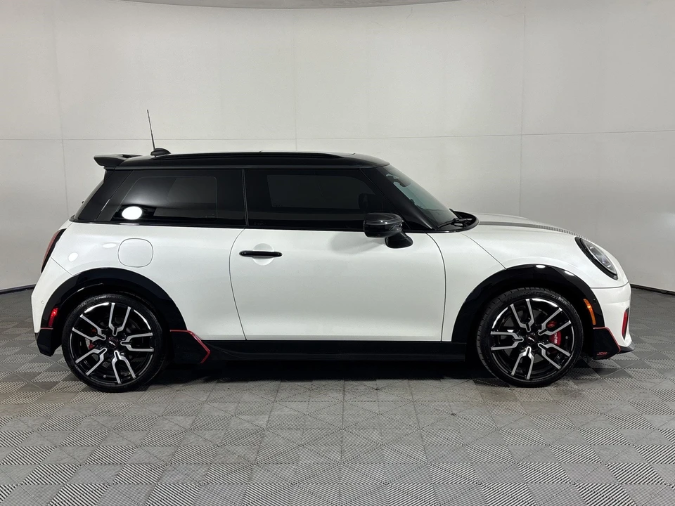 2025 Mini Mini 4th Gen - Image 8 of 31
