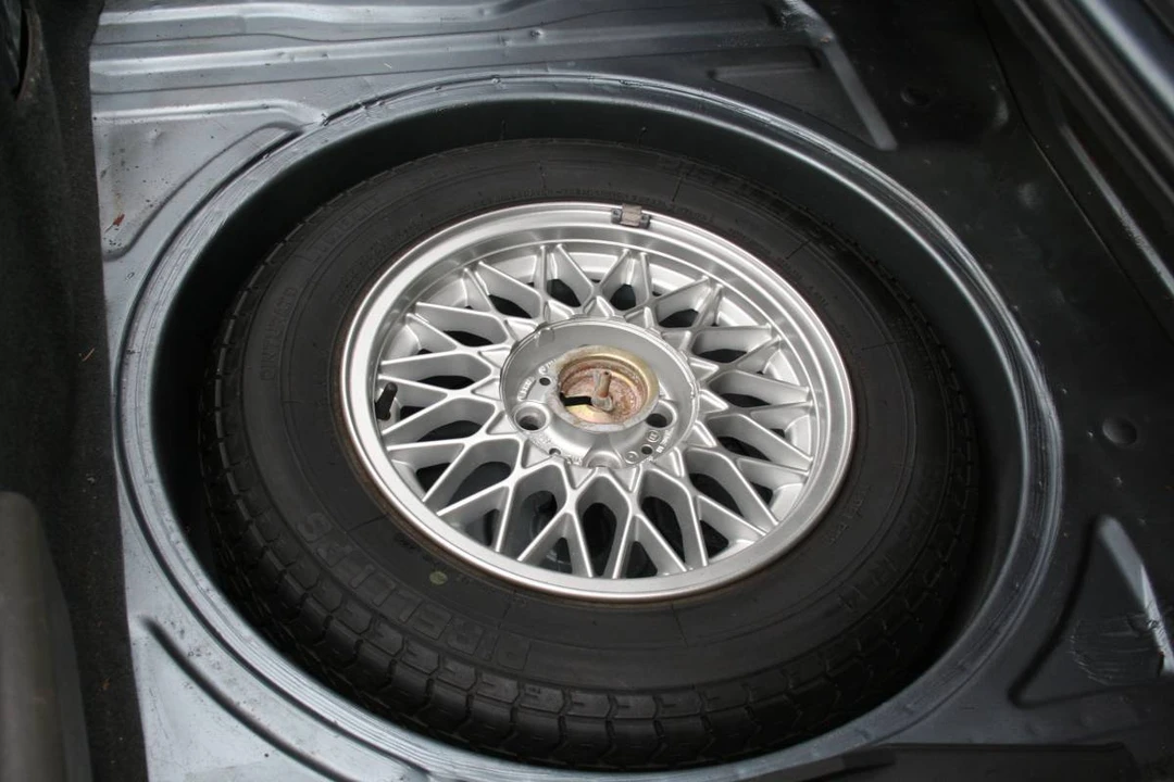 1988 BMW E30 3 Series - Image 11 of 22