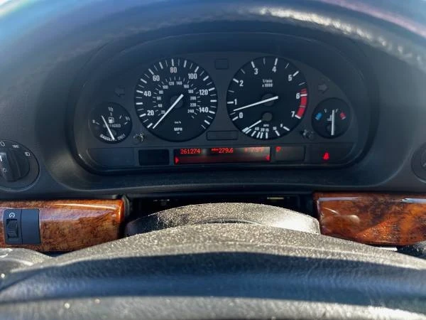 2001 BMW E38 7 Series - Image 10 of 10