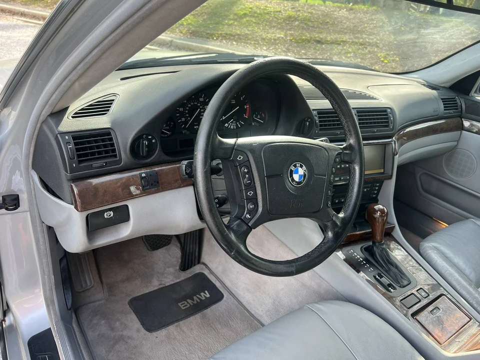 2000 BMW E38 7 Series - Image 8 of 23