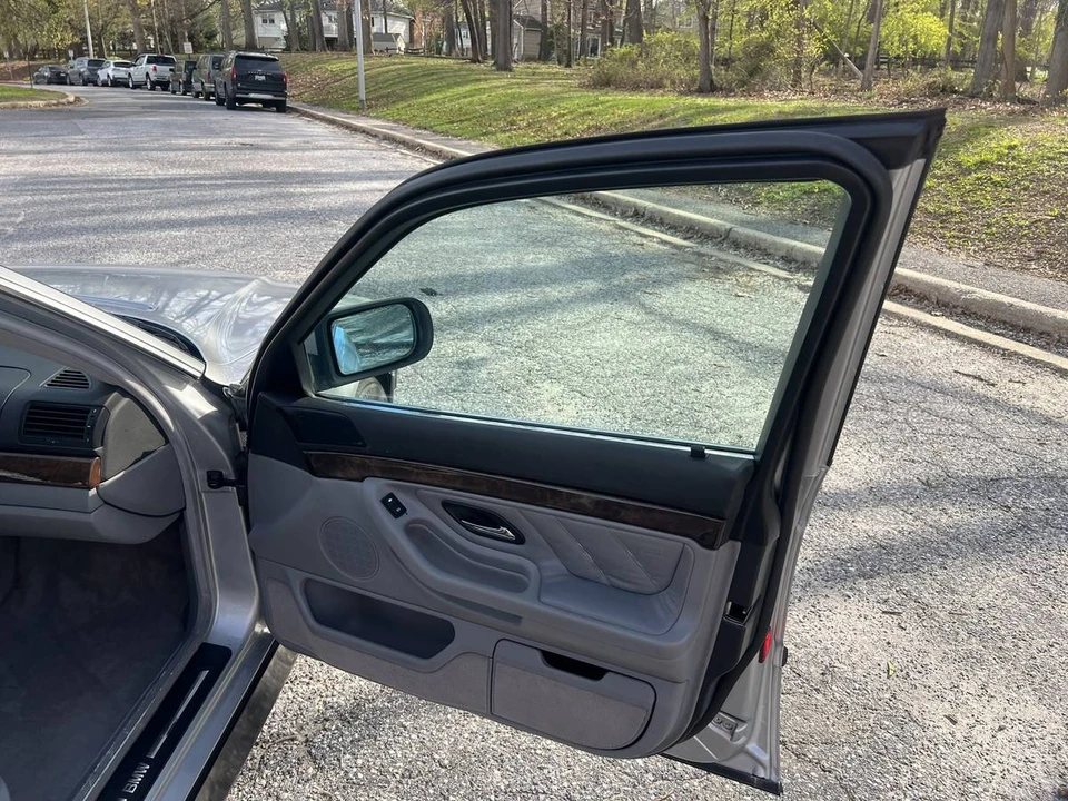 2000 BMW E38 7 Series - Image 16 of 23