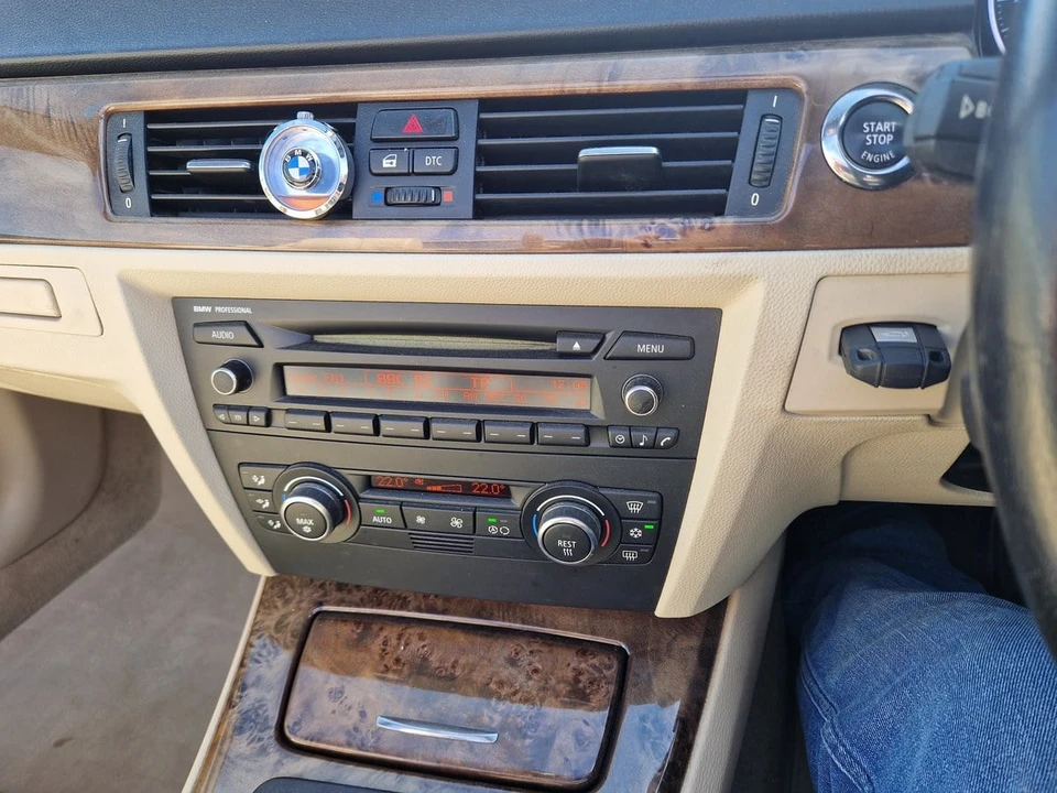 2007 BMW E93 3 Series Convertible - Image 11 of 17