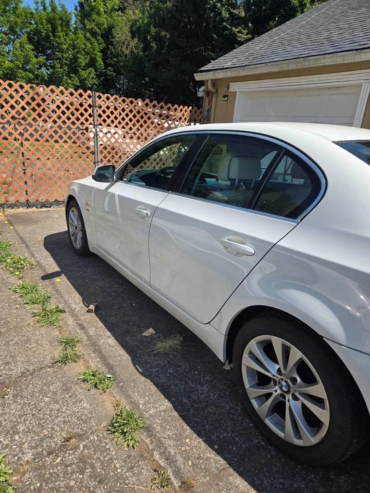 2010 BMW E60 5 Series Sedan - Image 3 of 10
