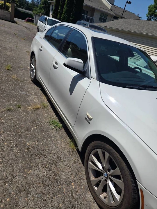 2010 BMW E60 5 Series Sedan - Image 2 of 10