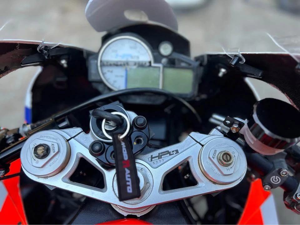2014 BMW S1000 - Image 5 of 10
