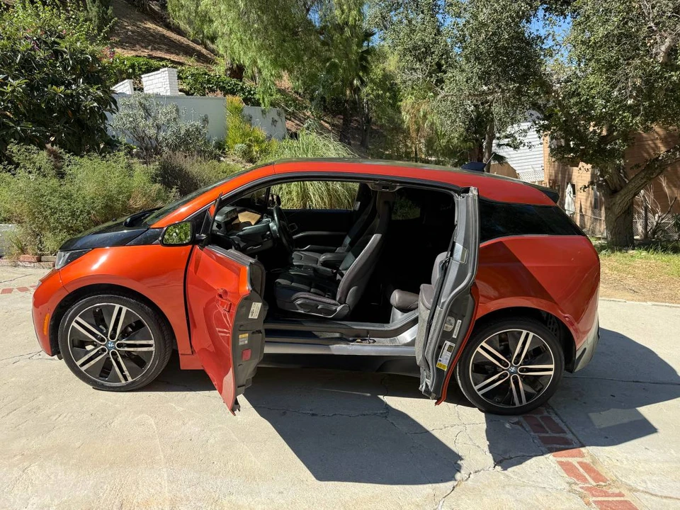 2016 BMW i3 - Image 9 of 22