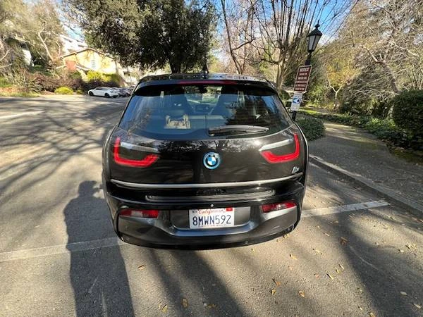 BMW i3 - Image 7 of 12
