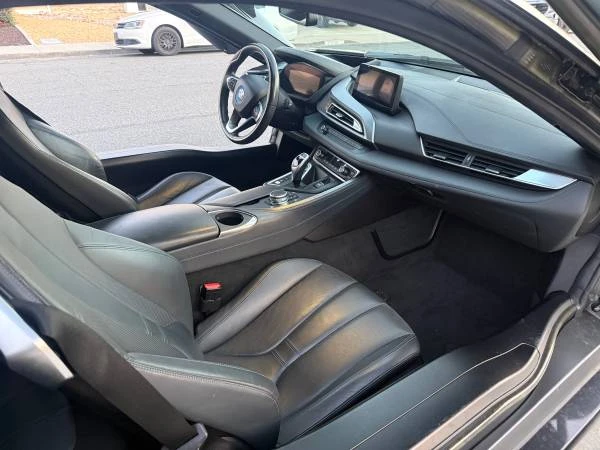 2015 BMW i8 - Image 9 of 19