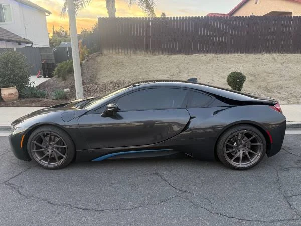 2015 BMW i8 - Image 13 of 19