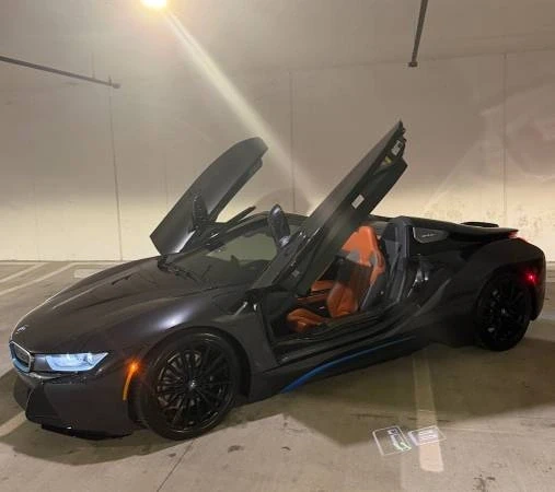 2019 BMW i8 - Image 2 of 8