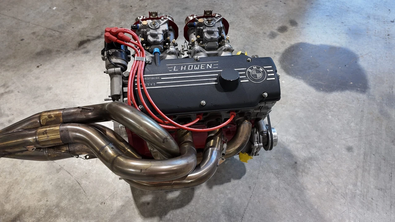 Parts & Memorabilia Engines - Image 5 of 31