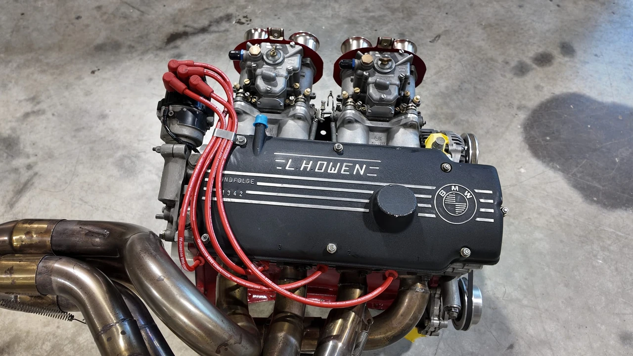 Parts & Memorabilia Engines - Image 10 of 31