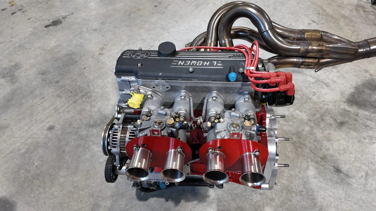 Parts & Memorabilia Engines - Image 4 of 31