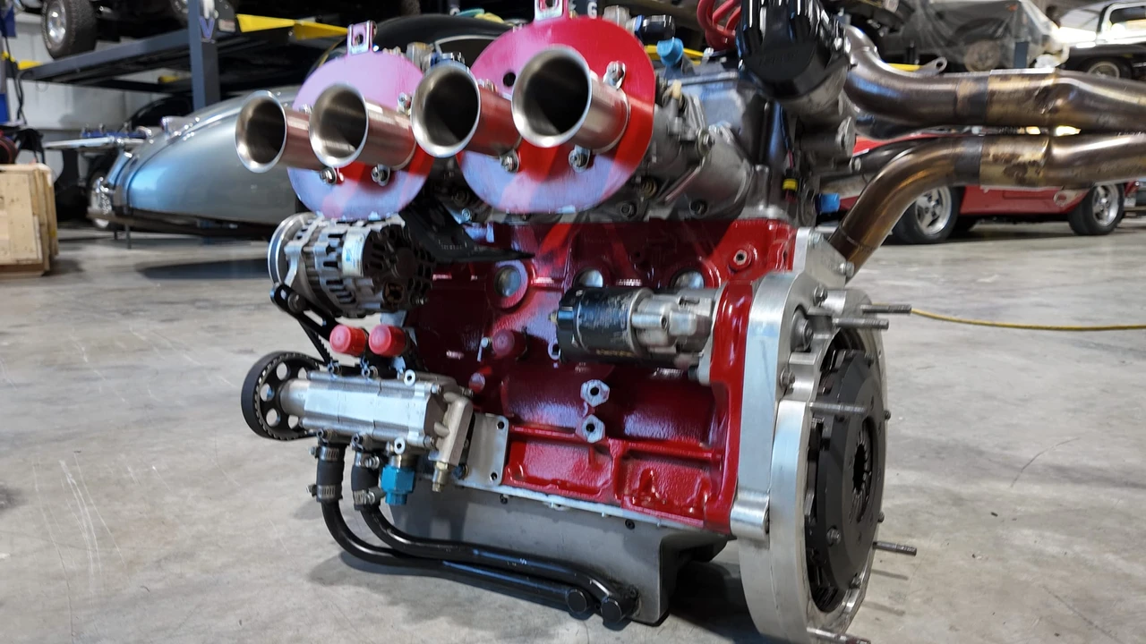 Parts & Memorabilia Engines - Image 6 of 31