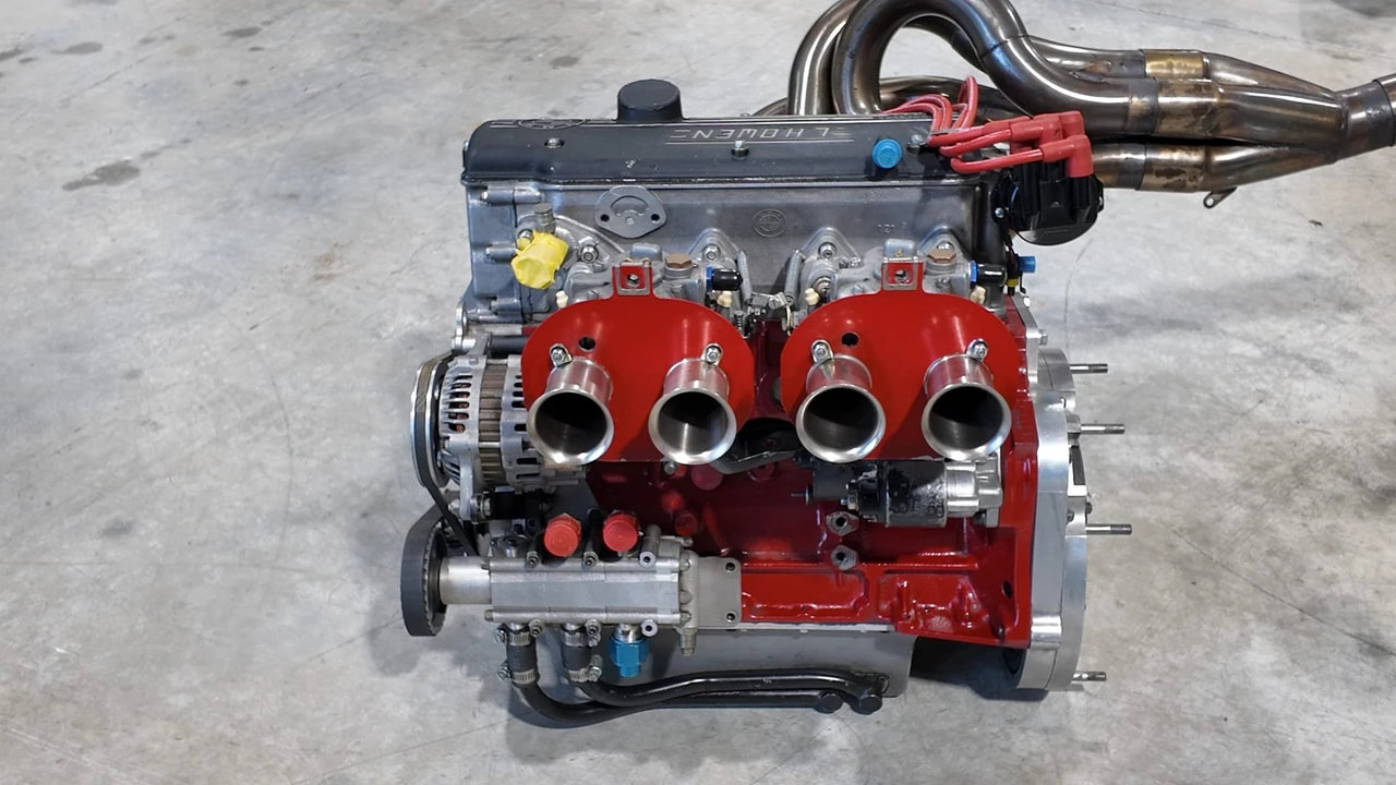 Parts & Memorabilia Engines - Image 3 of 31